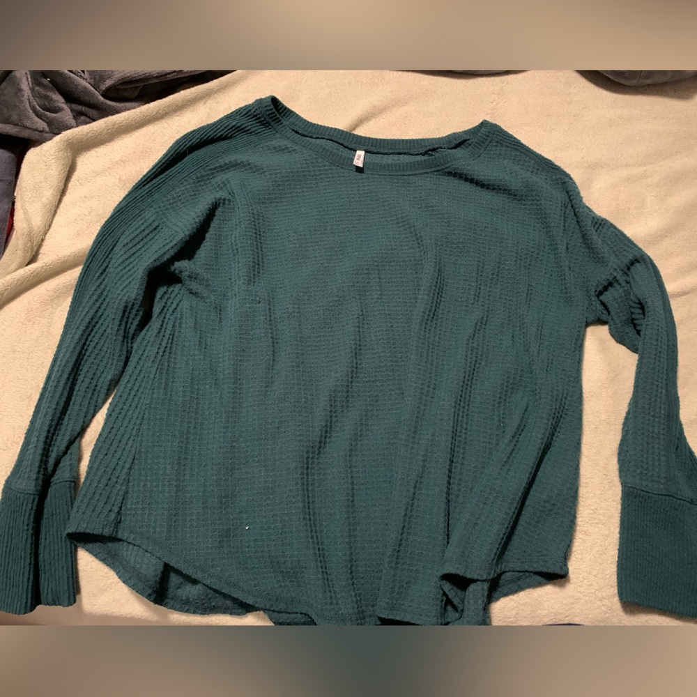 Women’s Long Sleeve Sweater